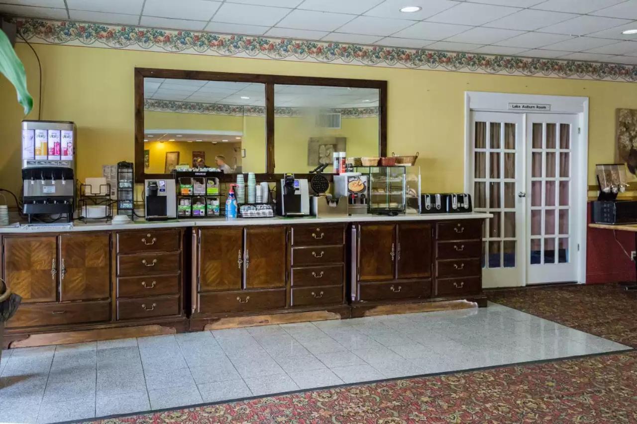 Econo Lodge Auburn Buitenkant foto